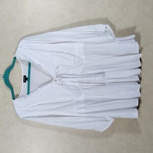 08516 Torrid white eyelet v-neck 3/4 sleeve blouse 1 NEW